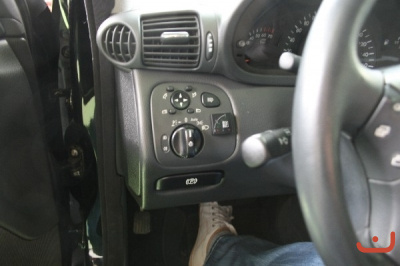 Prins VSI Autogasanlage - Umschalter im Cockpit