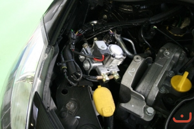 Vialle LPi Autogasanlage - Druckregeleinheit Motorraum