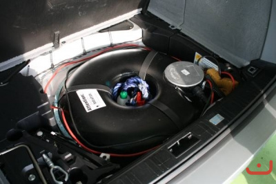Vialle LPI Autogasanlage - Gastank im Kofferraum